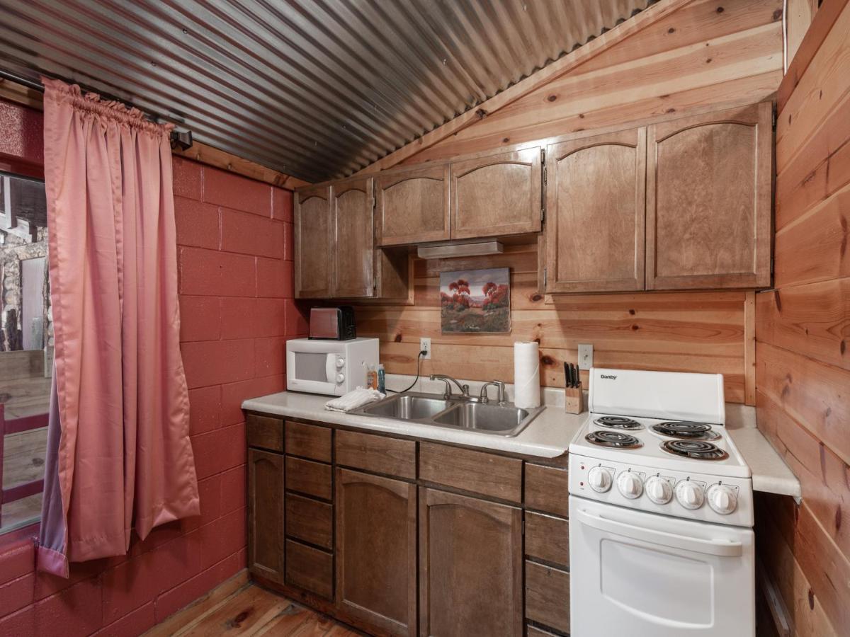 Sleeping Bear, 2 Bedrooms, Front Deck, Midtown, Sleeps 6 Ruidoso Exterior photo