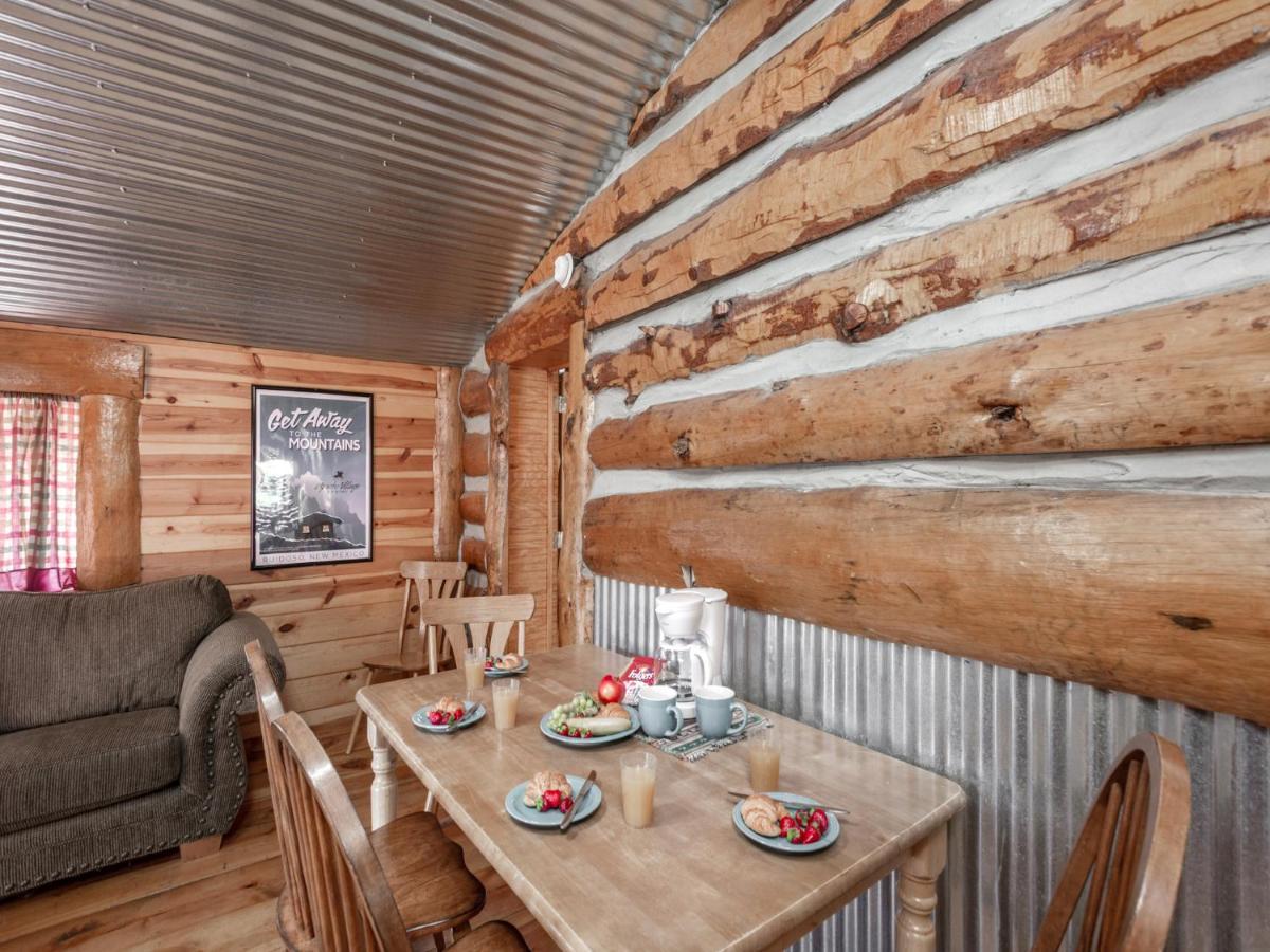 Sleeping Bear, 2 Bedrooms, Front Deck, Midtown, Sleeps 6 Ruidoso Exterior photo